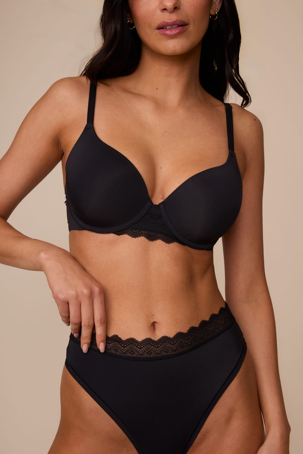 Base Lace T-Shirt Bra - Black