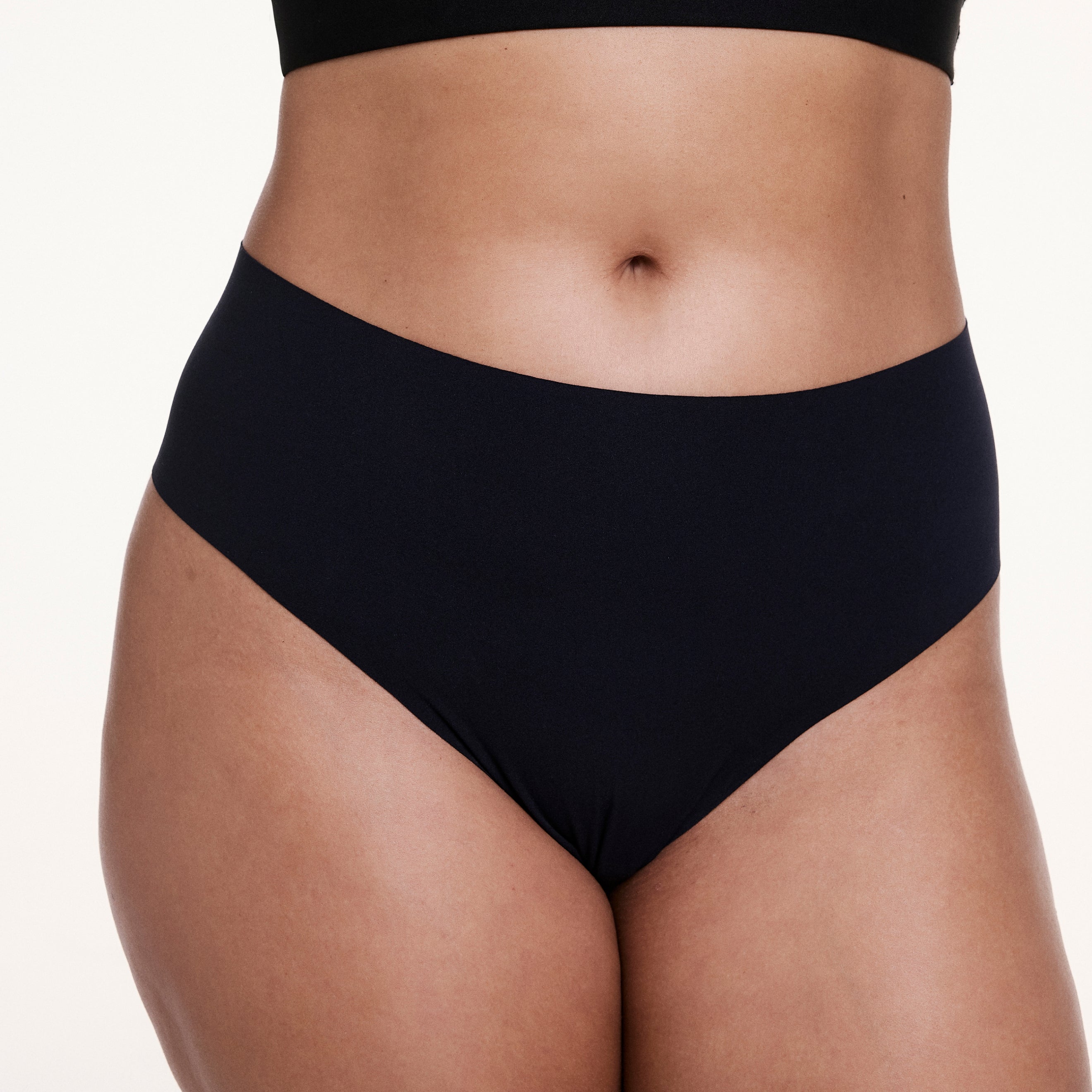 Invisible No Show Highwaist Thong - Black